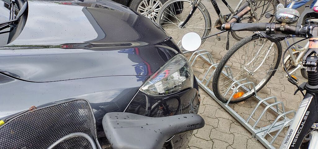Bild 1: Fahrrad-Abstellpatz Osttor Bild 1: Fahrrad-Abstellpatz Osttor
