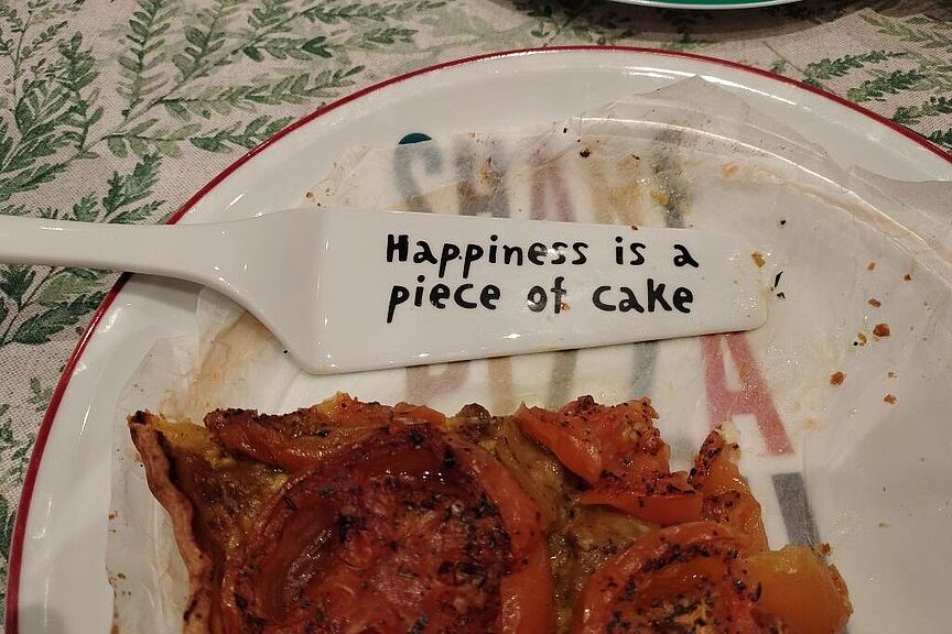 Cake Vergleichbar mit Radfahren: Glück ist ein Stück vom Kuchen (von der Pizza) mit Freunden und ...!