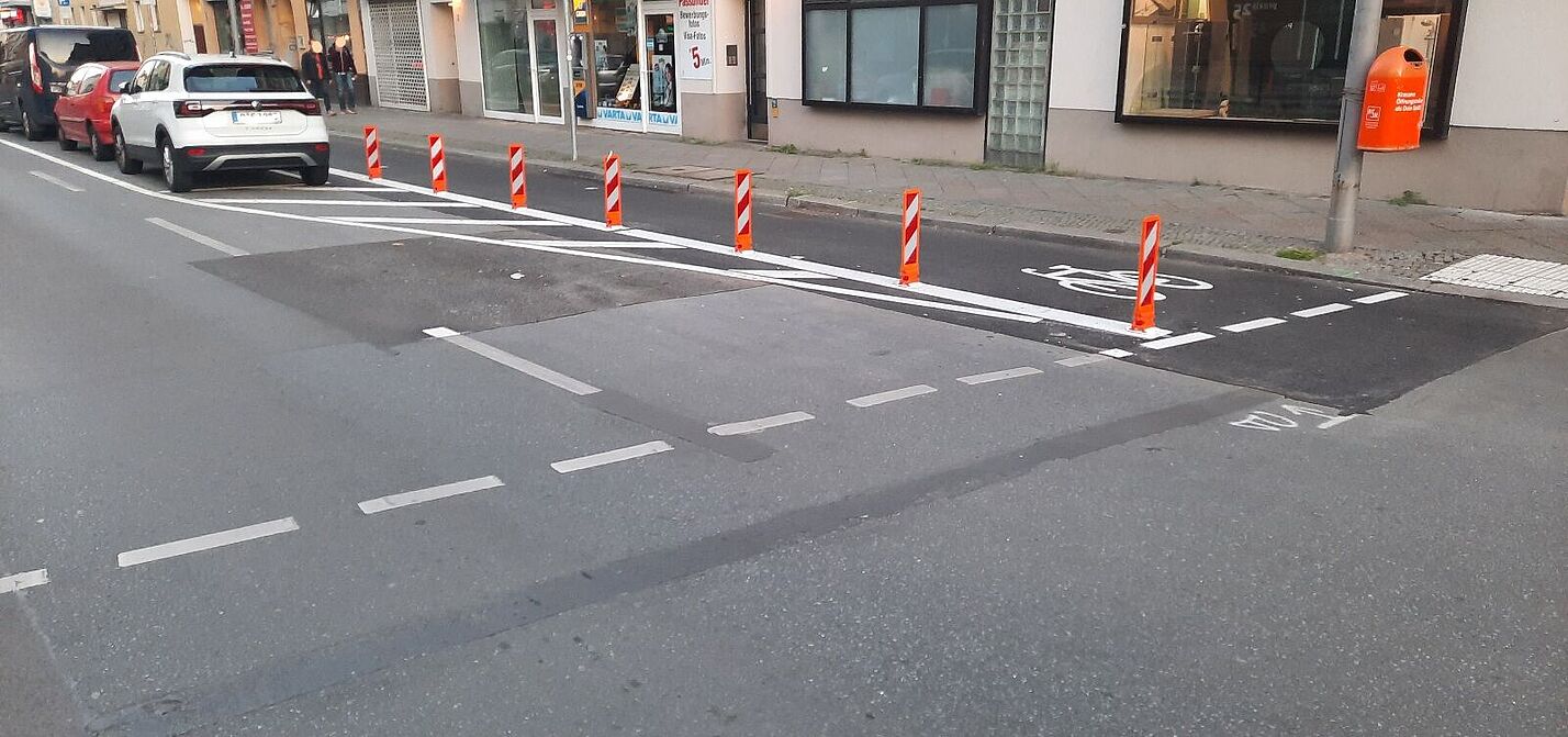 Geht, woanders, hier: Pop-Up-Radweg Berlin Eisenacher Straße