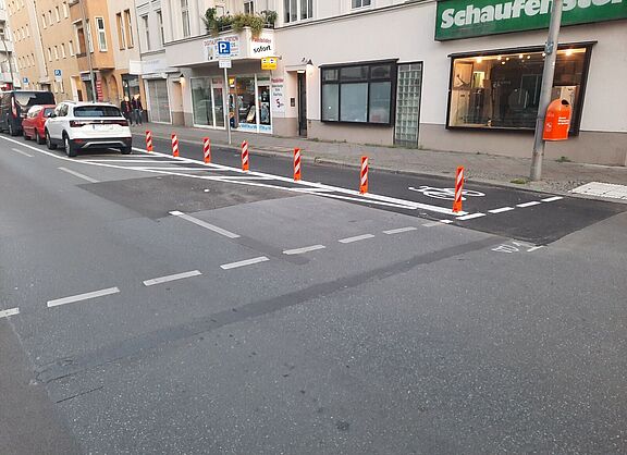 Geht, woanders, hier: Pop-Up-Radweg Berlin Eisenacher Straße
