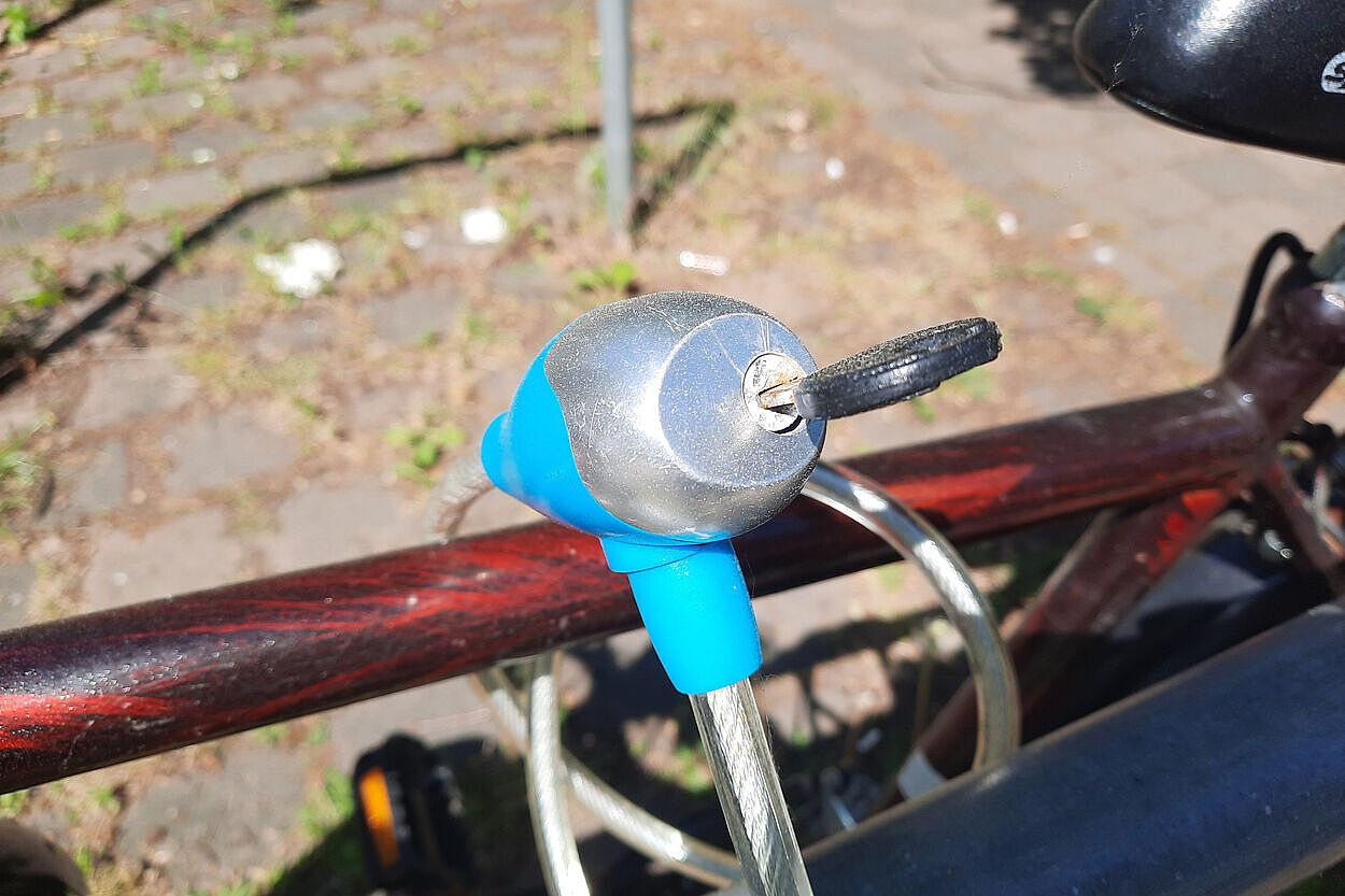 Abgestellt aber der Schlüssel im Fahrradschloss steckt noch