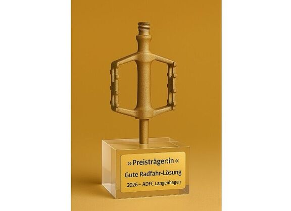 Die Ortsgruppe Langenhagen im ADFC Region Hannover e.V. vergibt das Goldene Pedal für besonders gute Radfahrlösungen / besonders gute Lösungen rund um den Radverkehr und den Radstillstand in der Stadt Langenhagen 