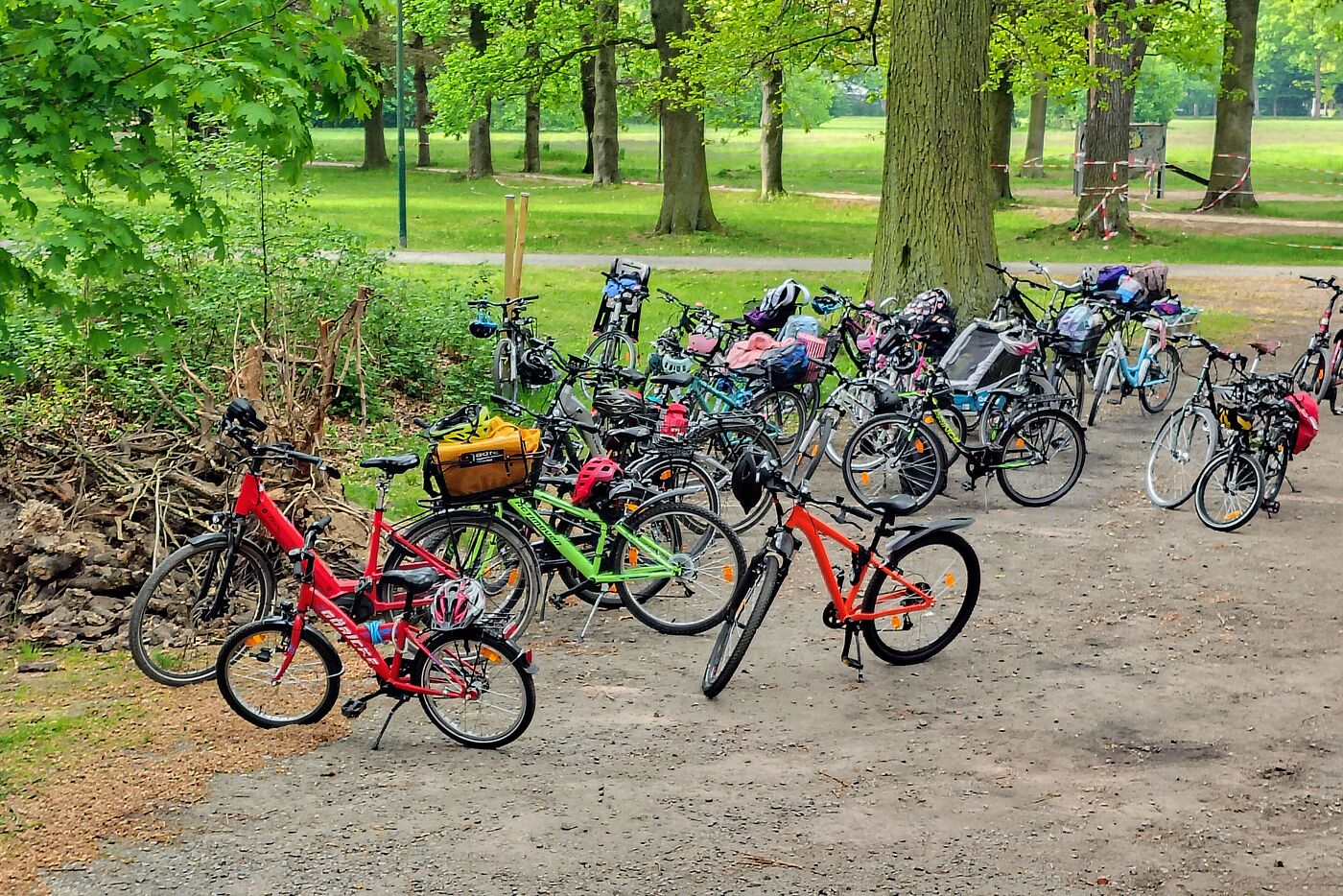 Fahrrad-Klassenfahrt mit der 4d der Friedrich-Ebert-Schule . => Weitere Bilder im Slider unten im Textunten Fahrrad-Klassenfahrt mit der 4d der Friedrich-Ebert-Schule