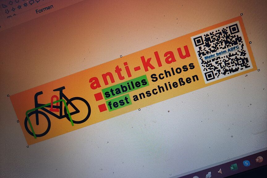 anti-klau Geht! - "anti-klau!": DAS ist die neue Aufkleber-Aktion des ADFC Langenhagen zur Reduzierung von Fahrrad-Diebstählen ... die Aufkleber werden "demnächst" u.a. an Fahrrad-Abstellbügeln im Gebiet der Stadt Langenhagen aufgeklebt.