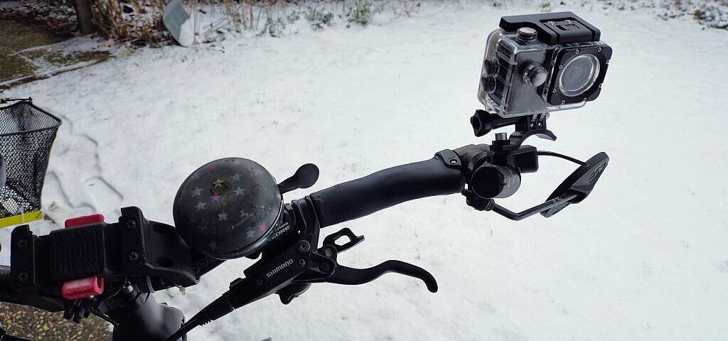 Video-Kamera am Fahrrad-Lenker - (C) ADFC Langenhagen