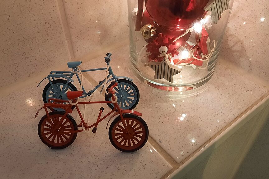 24.12.2024: Fröhliche Weihnachten und gute Fahrt mit dem Rad ins Jahr 2025, natürlich! Weihnachten 2025